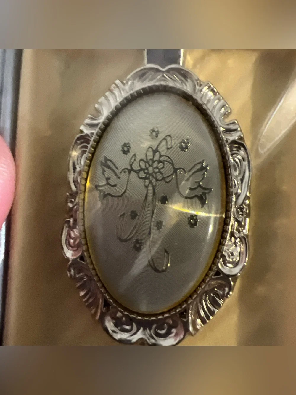 Two Doves Keychain Still In Box New Gift